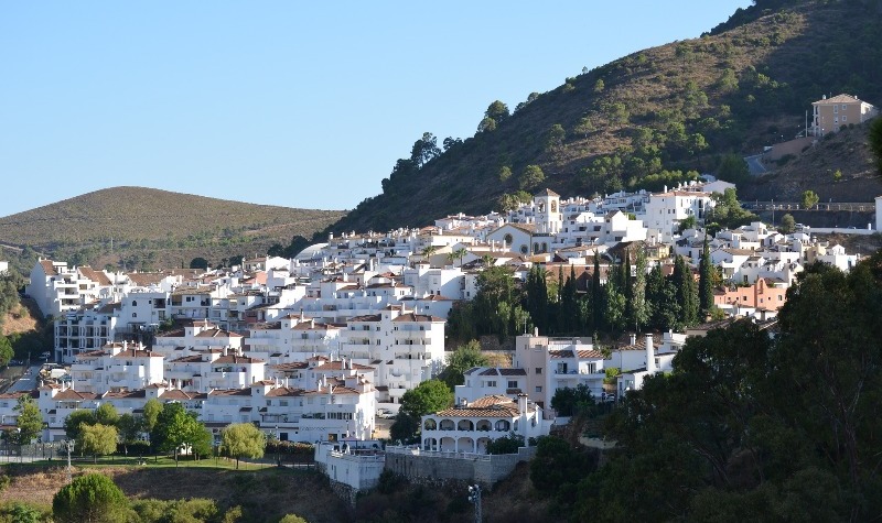 Marbella, Estepona and Benahavis Property are Driving the Property Market Nation Wide